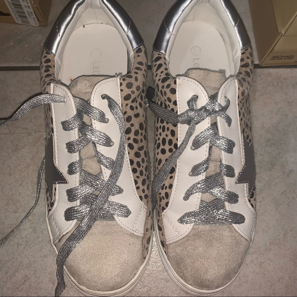 Sneaker 71/2 used only few times